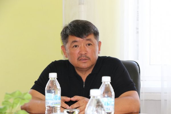 Төрага Салман Назылбеков юристтерди кесиптик майрамы – Кыргыз Республикасынын Юристинин күнү менен куттуктады